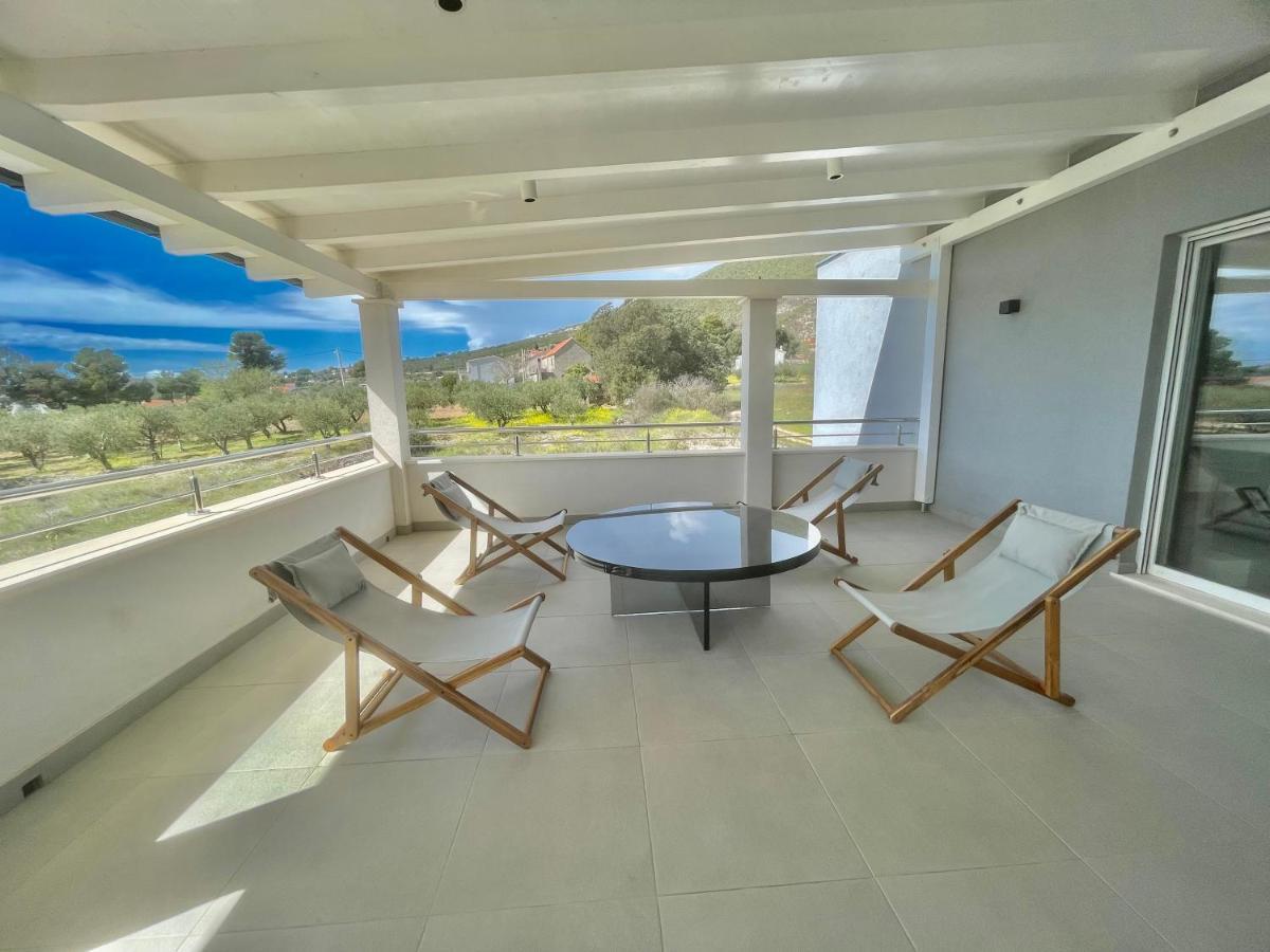Villa Mila Kastela Kaštel Novi Buitenkant foto