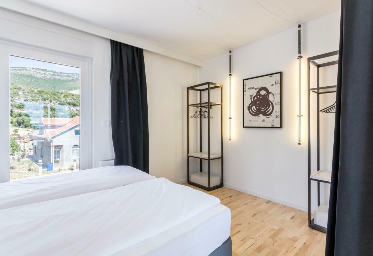 Villa Mila Kastela Kaštel Novi Buitenkant foto