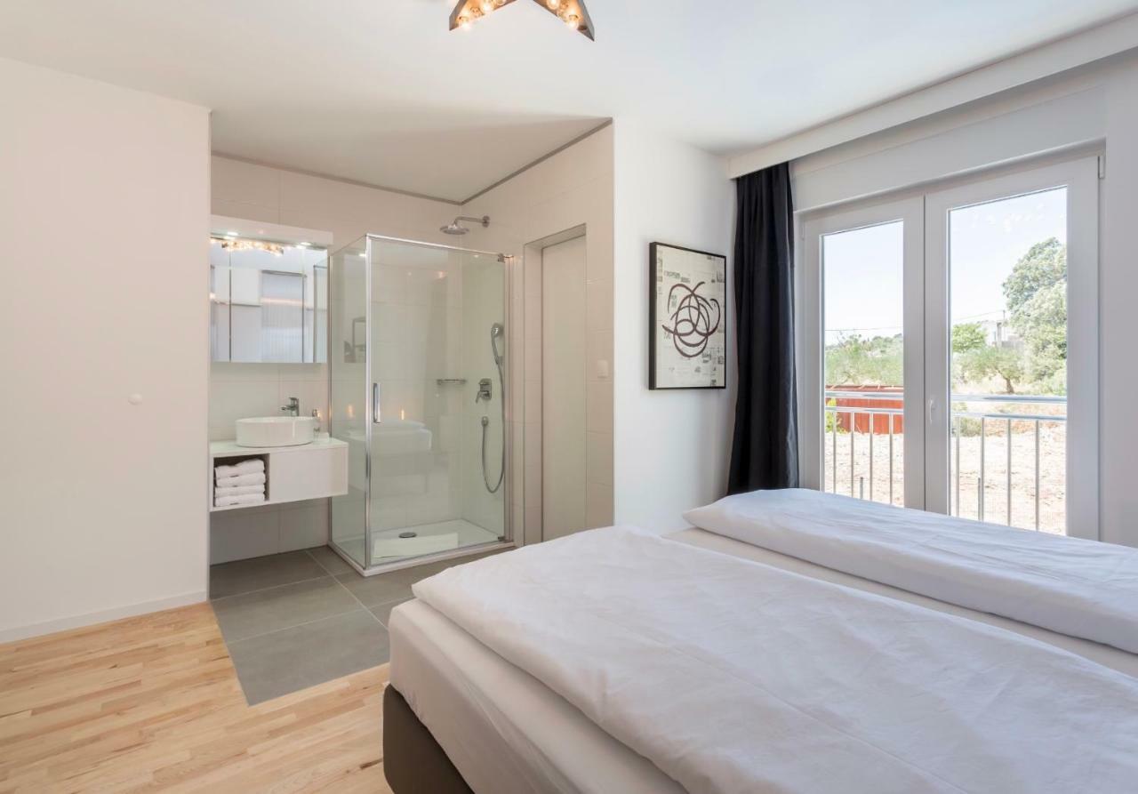 Villa Mila Kastela Kaštel Novi Buitenkant foto