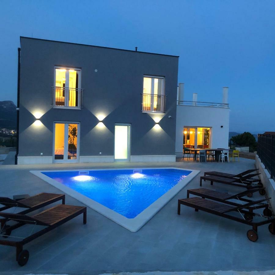 Villa Mila Kastela Kaštel Novi Buitenkant foto