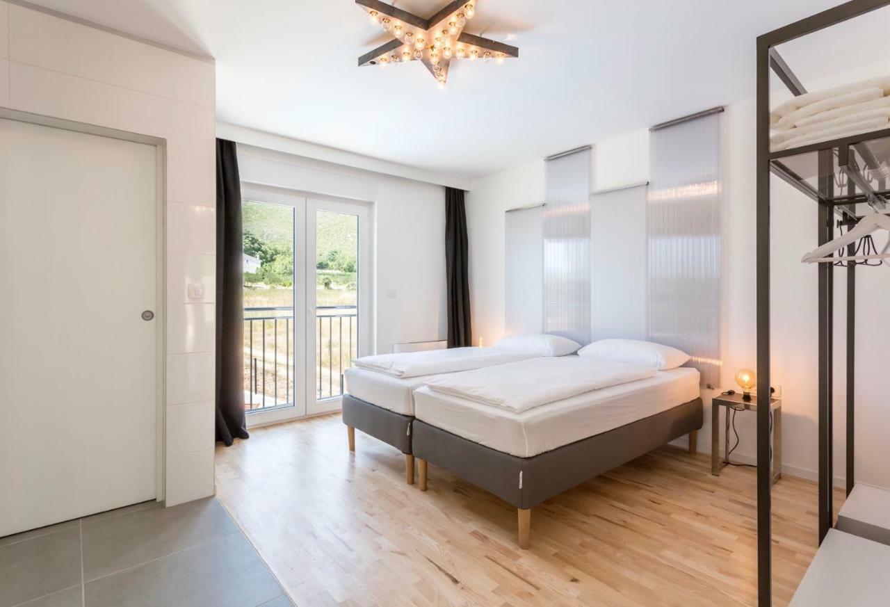Villa Mila Kastela Kaštel Novi Buitenkant foto